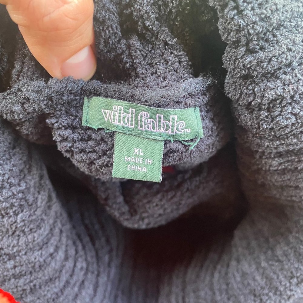 Black and Red Wild Fable Turtleneck Sweater Size XL - Picture 4 of 5